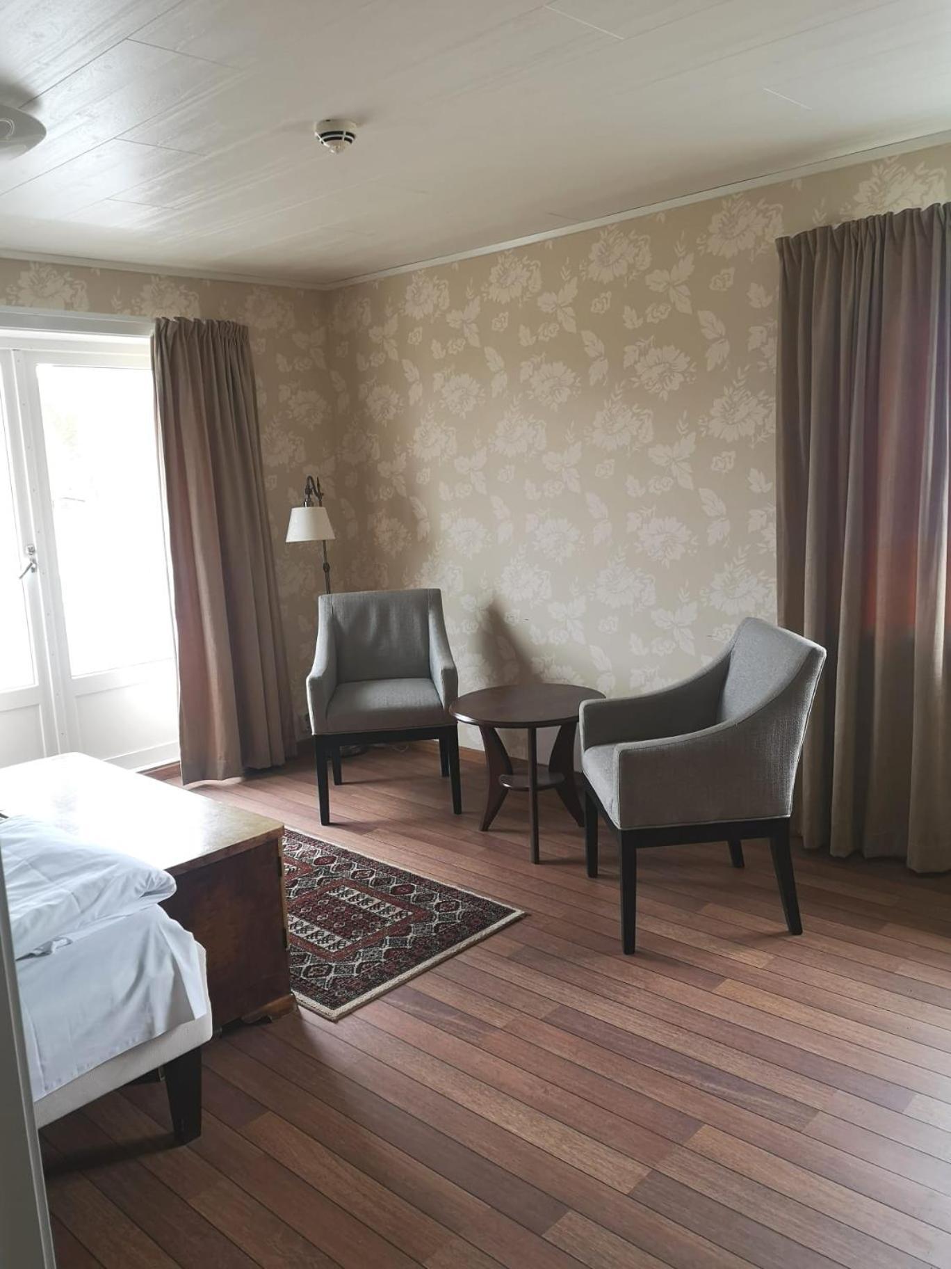 Ulvsvag Gjestgiveri Og Fjordcamping As 외부 사진