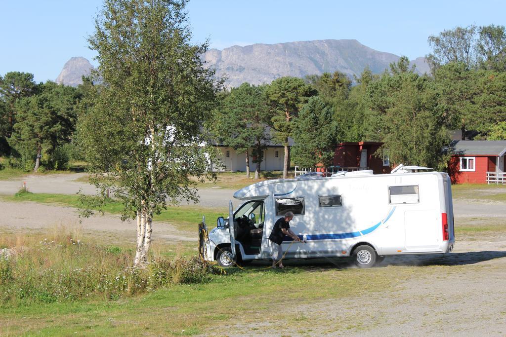 Ulvsvag Gjestgiveri Og Fjordcamping As 외부 사진