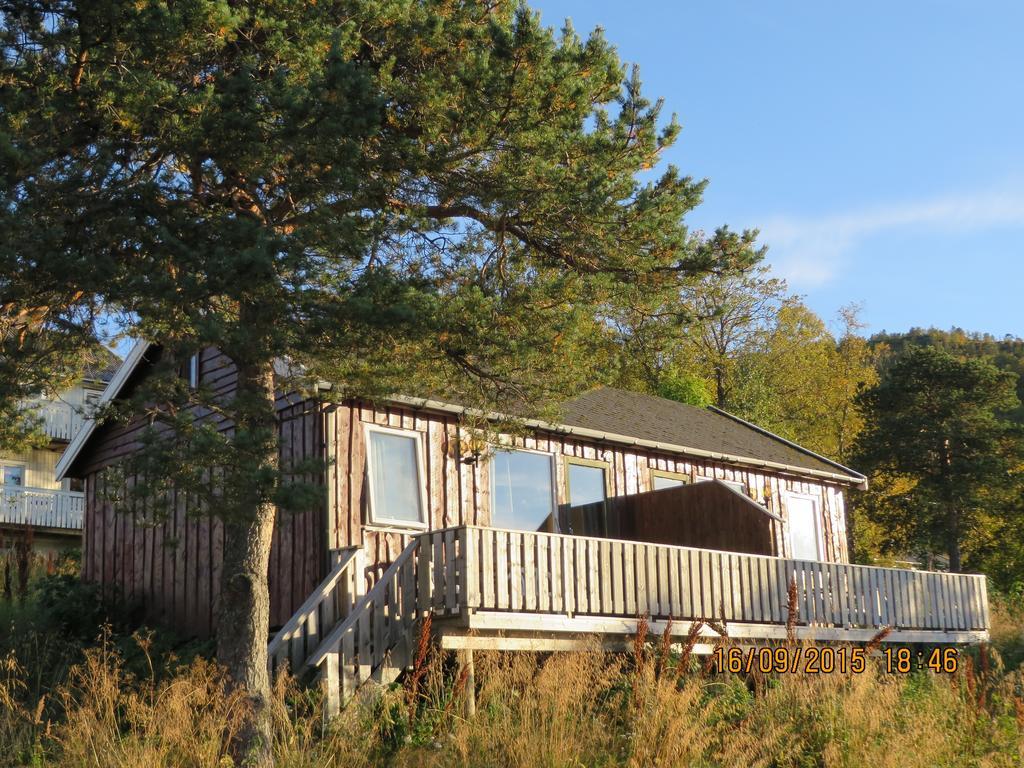 Ulvsvag Gjestgiveri Og Fjordcamping As 객실 사진